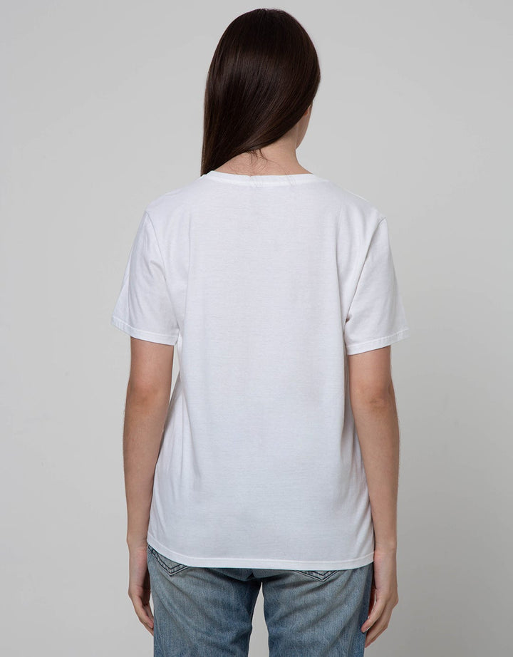 Details Face Outline Kaos Casual Wanita