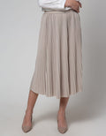 Details Maxi Pleats Rok Wanita