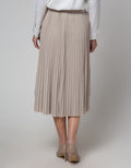 Details Maxi Pleats Rok Wanita