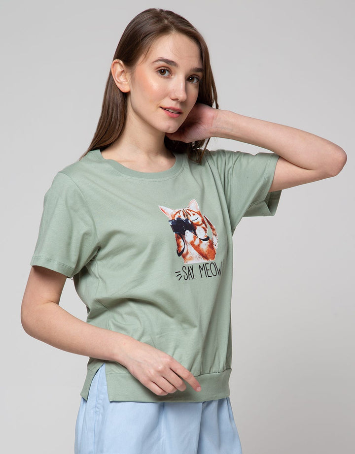 Nevada USA Say Kaos Wanita