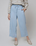 Nevada Solid Woven Celana Panjang Wanita