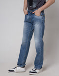 Lois Straight Jeans Pria