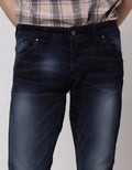 Lois Celana Jeans Slim Fit Stretch Pria