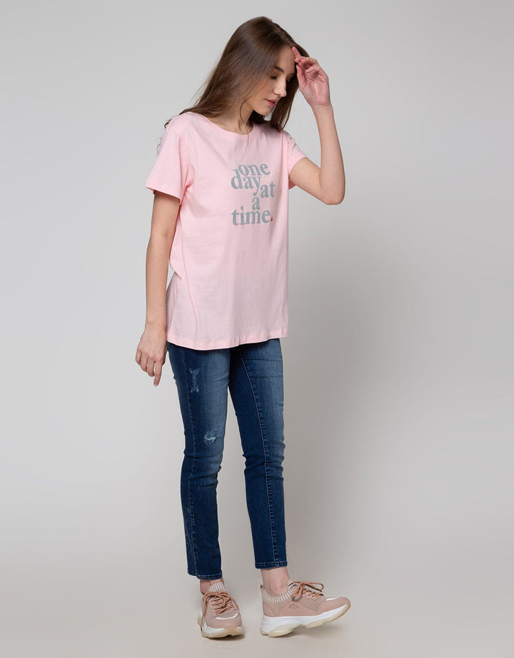 Cardinal Girl T-Shirt Print One Day At A Time