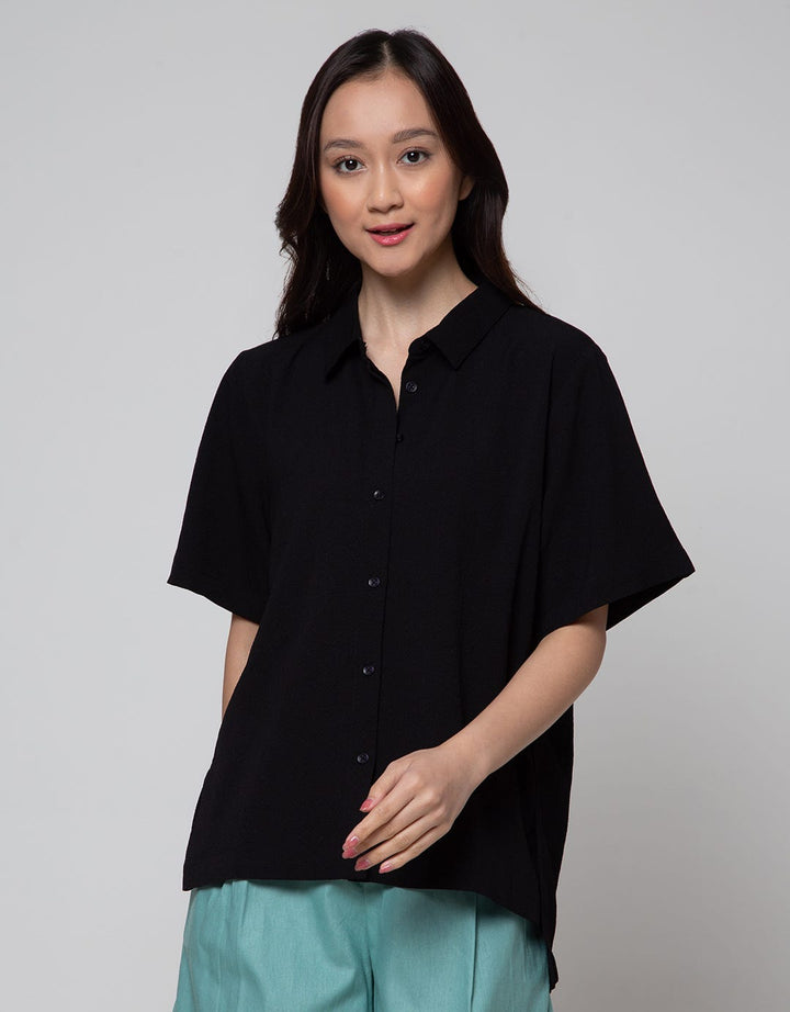 St. Yves Short Sleeve Shirt Poly Creepe Blouse