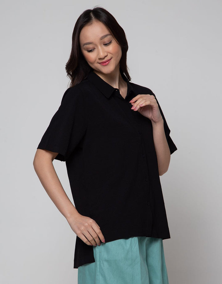 St. Yves Short Sleeve Shirt Poly Creepe Blouse