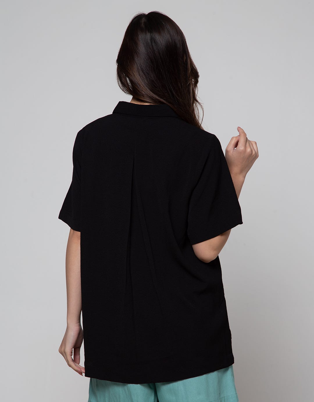 St. Yves Short Sleeve Shirt Poly Creepe Blouse