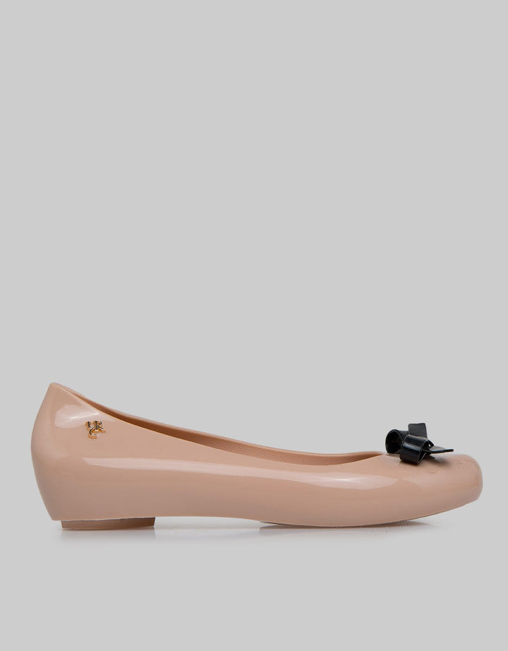 Yongki Komaladi Flat Shoes Simply