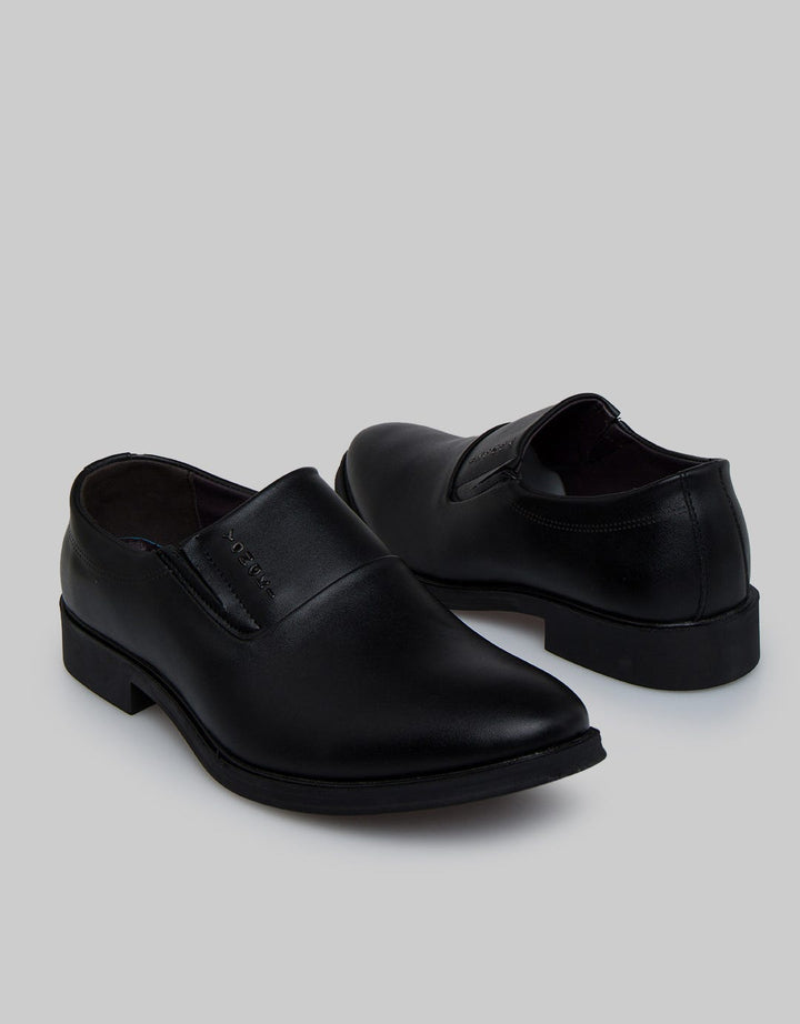 Yongki Komaladi Men's Loafers