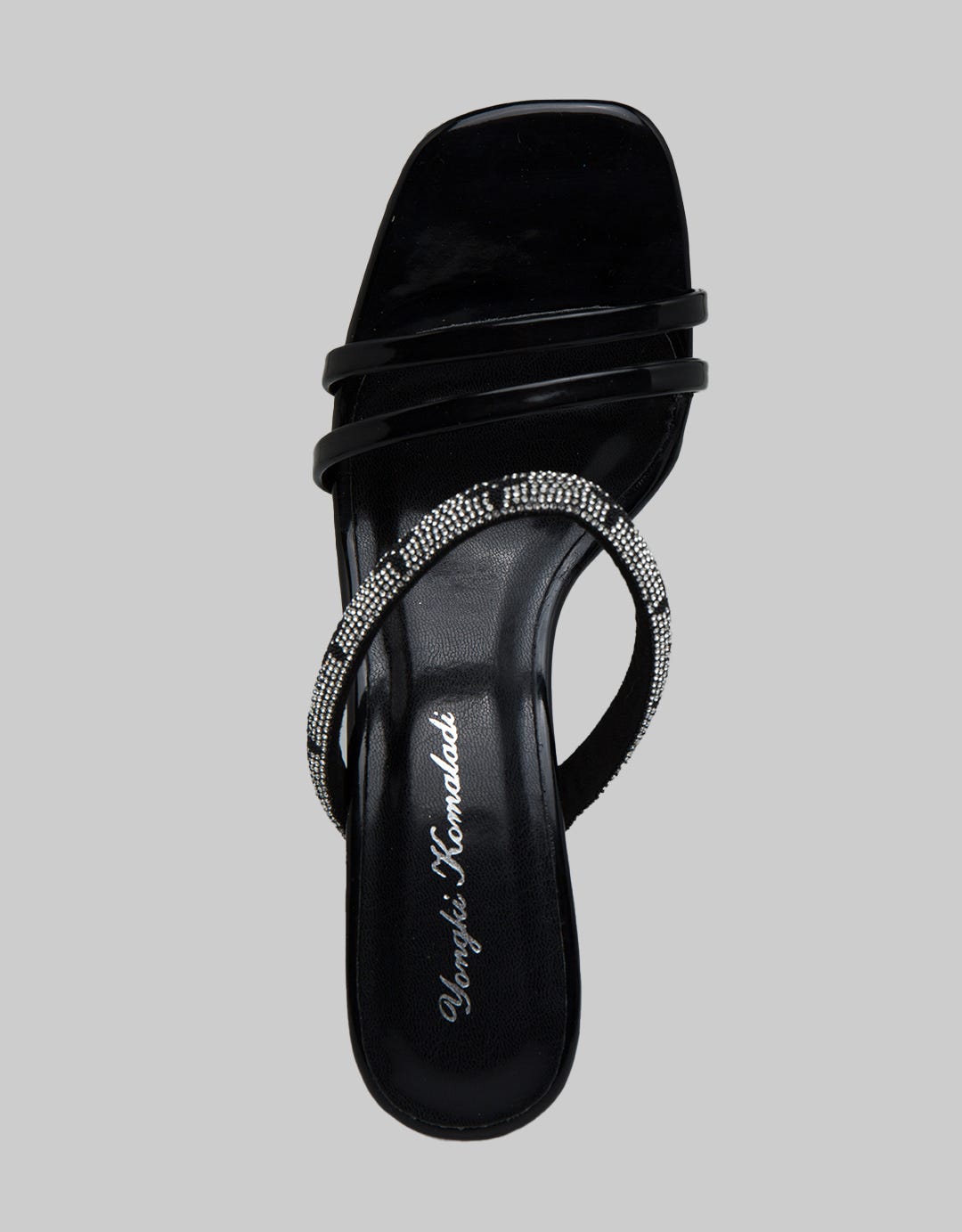 Yongki Komaladi Sandal Wekkend