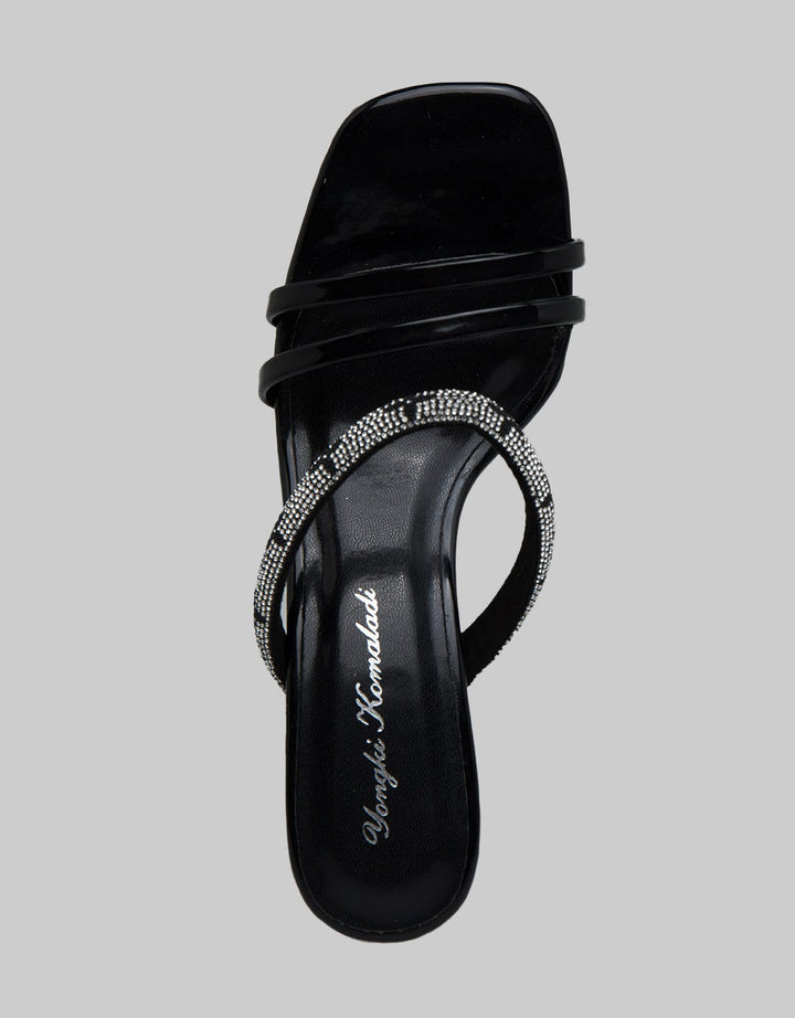 Yongki Komaladi Sandal Wekkend