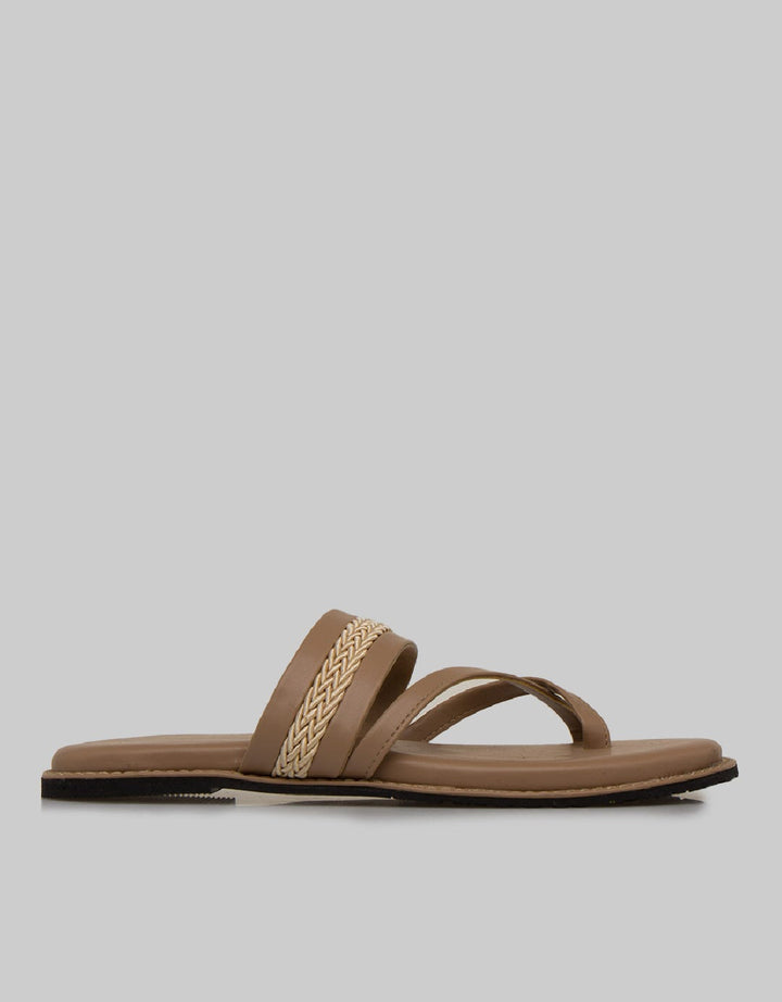 Yongki Komaladi Sandal