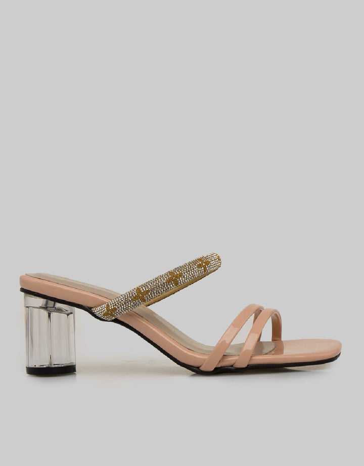 Yongki Komaladi Sandal Wekkend