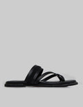 Yongki Komaladi Sandal