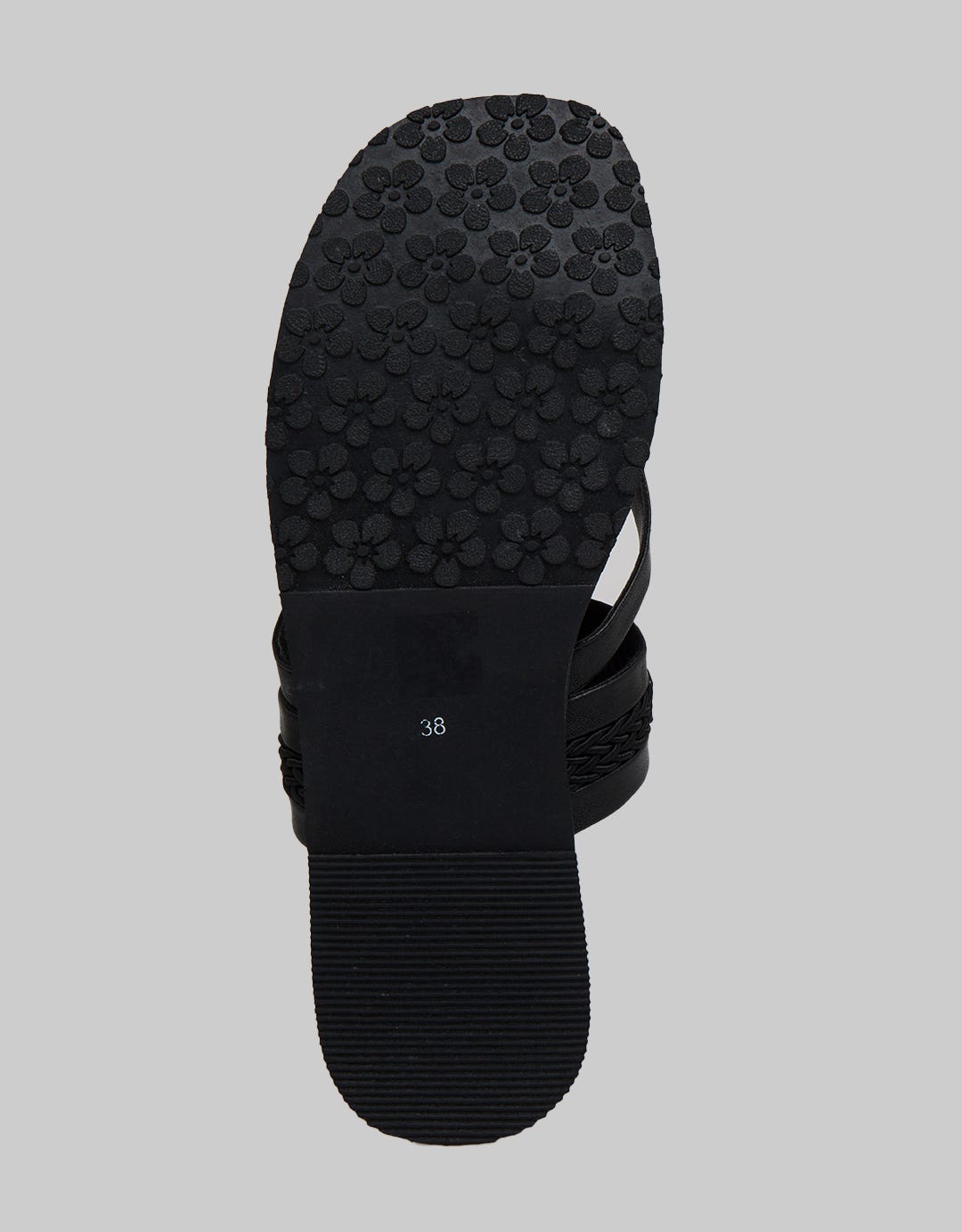 Yongki Komaladi Sandal