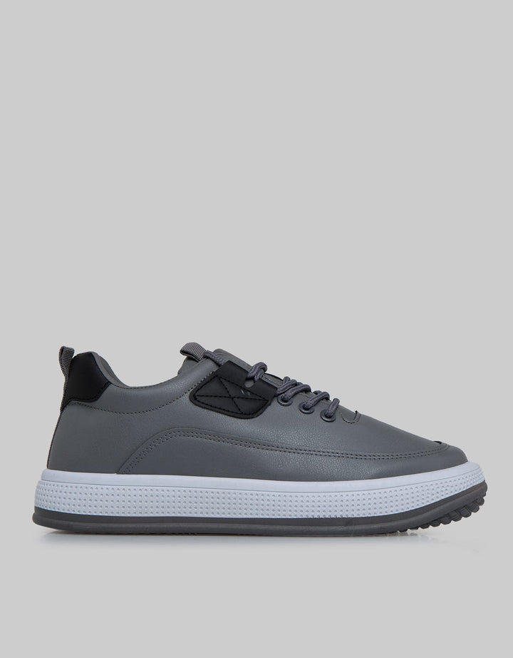 Yongki Komaladi Casual Shoes