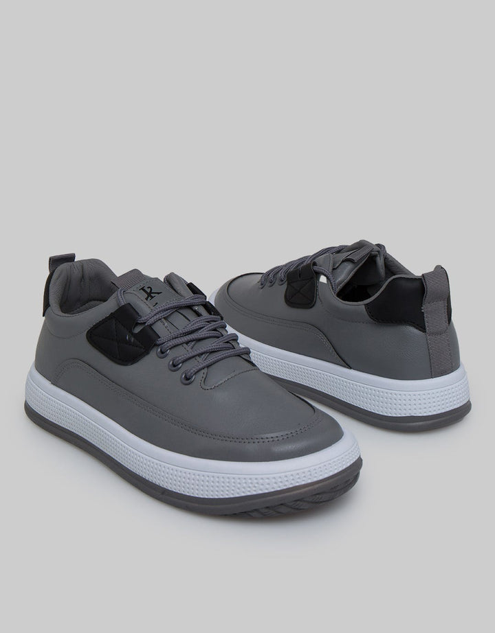 Yongki Komaladi Casual Shoes