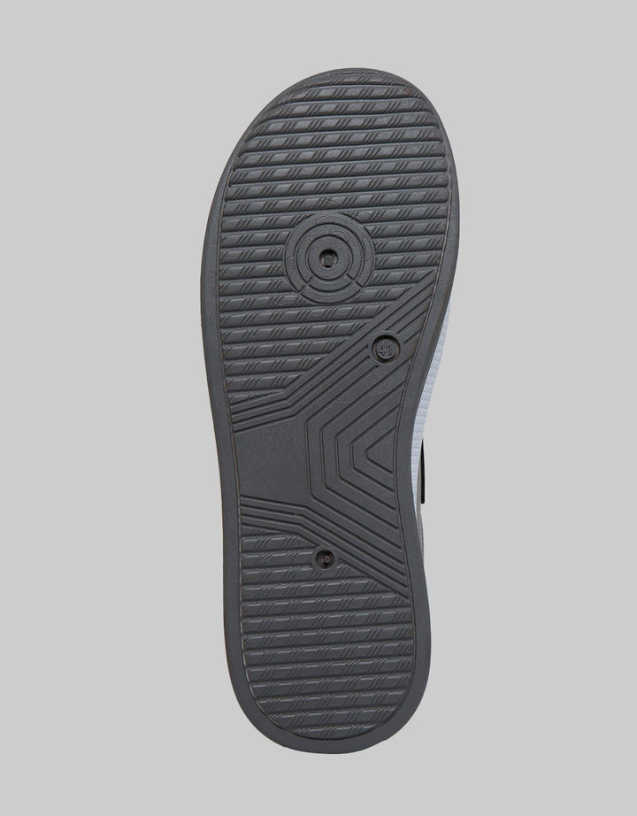 Yongki Komaladi Casual Shoes