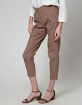 Details Celana Panjang Half Elastic At Waist Wanita