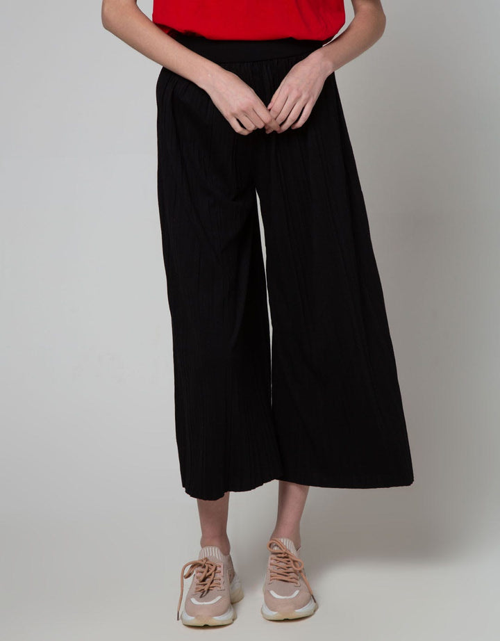 Details Long Pants Knit With Pleats