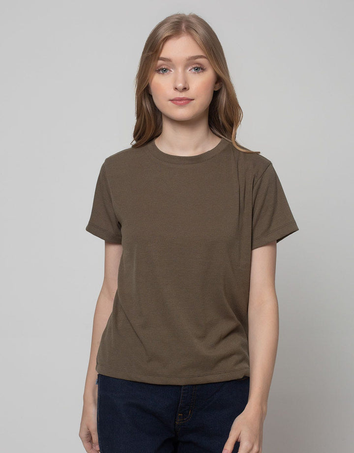 Details Rib Pabric Kaos Wanita