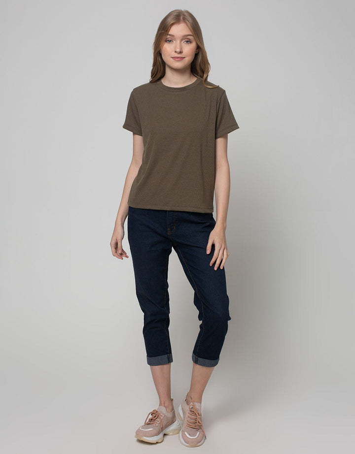 Details Rib Pabric Kaos Wanita