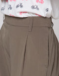 Details Cargo Style Celana Panjang Wanita