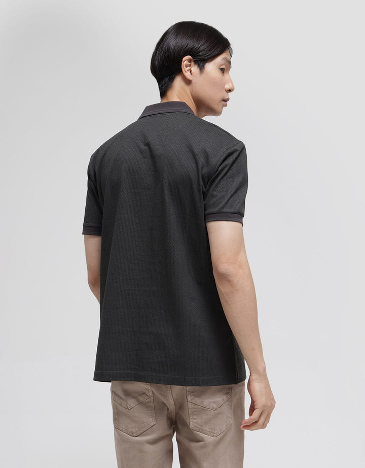 Cole Embro Geometri Polo Shirt Pria