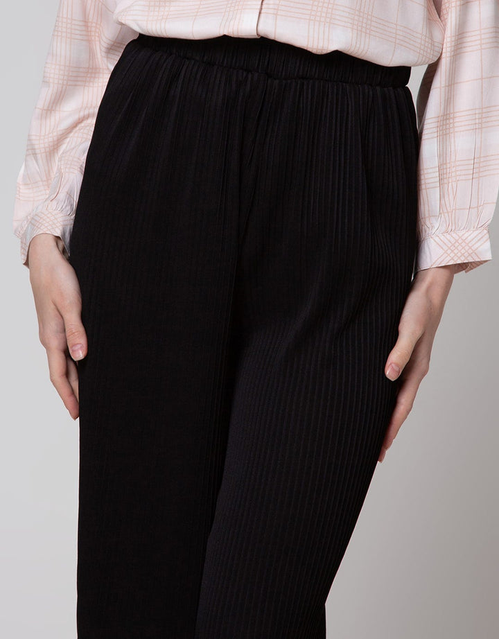 Annisa Long Pants Basic Cullote Pleats