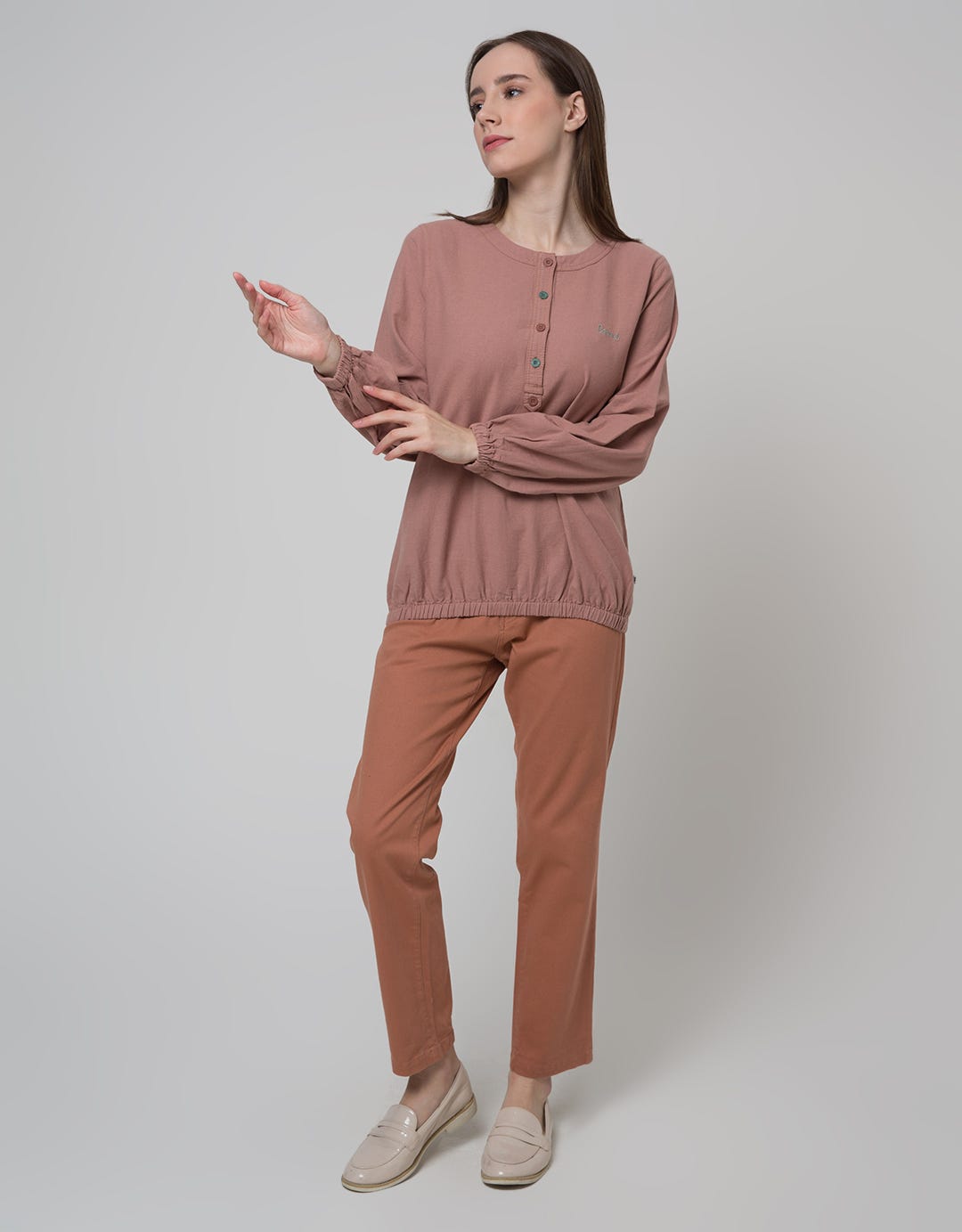 Expand Gayatri Blouse