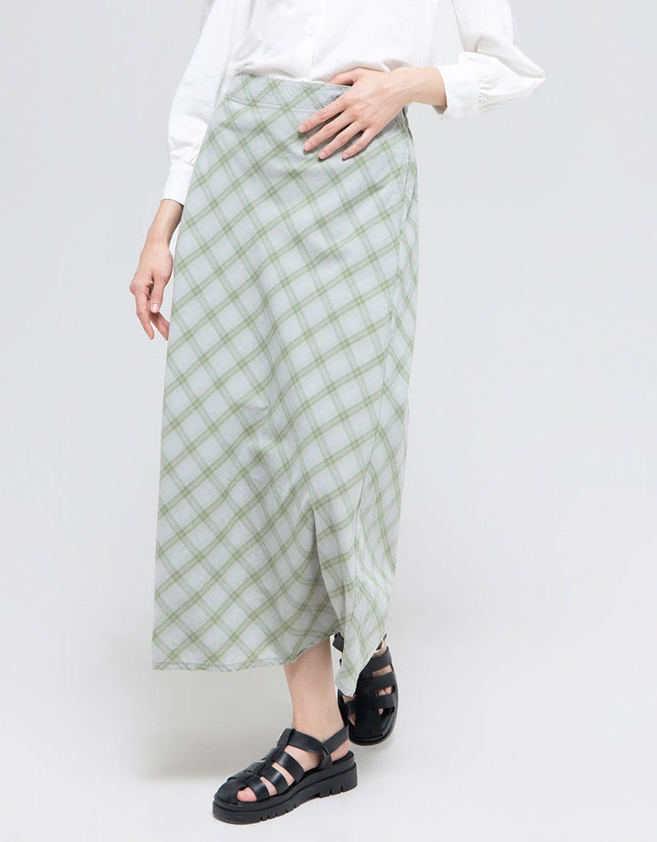 Expand Amera Skirts