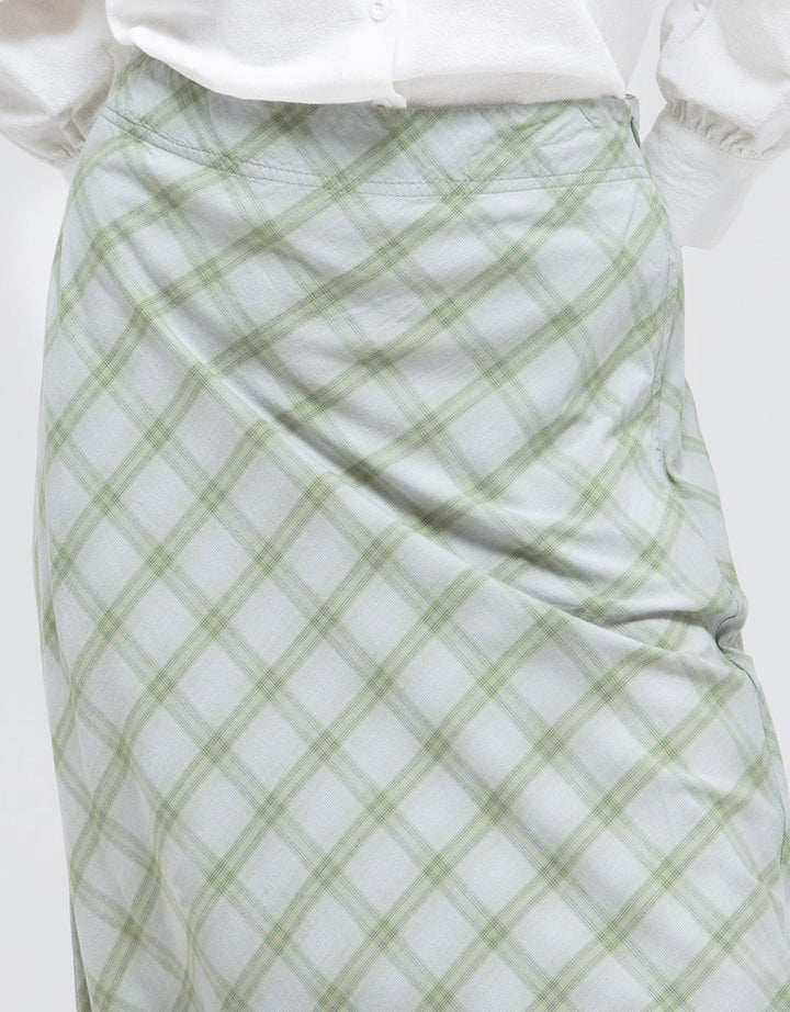 Expand Amera Skirts