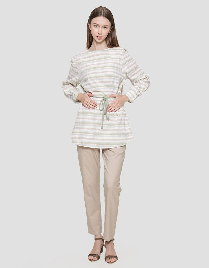 Expand Akiya Blouse Wanita