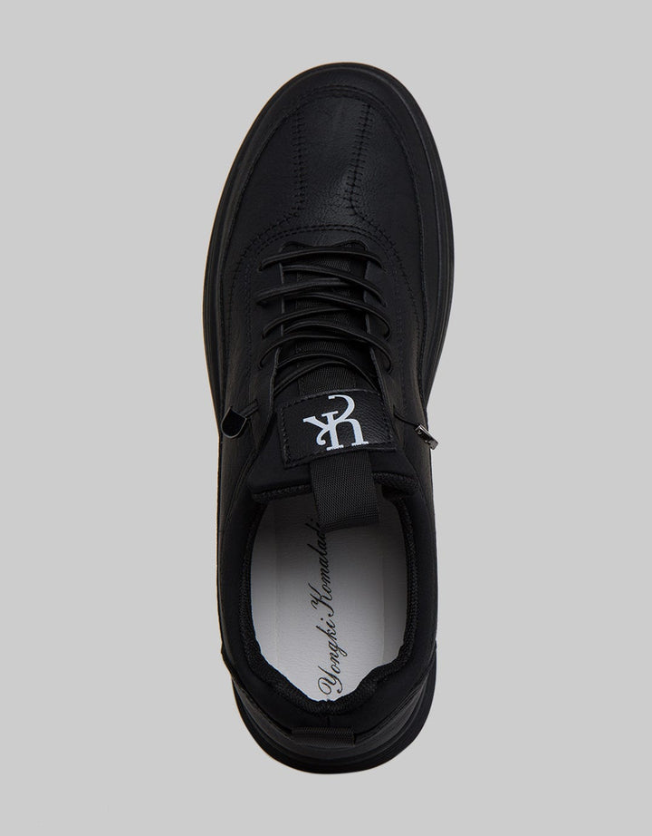 Yongki Komaladi Sepatu Casual