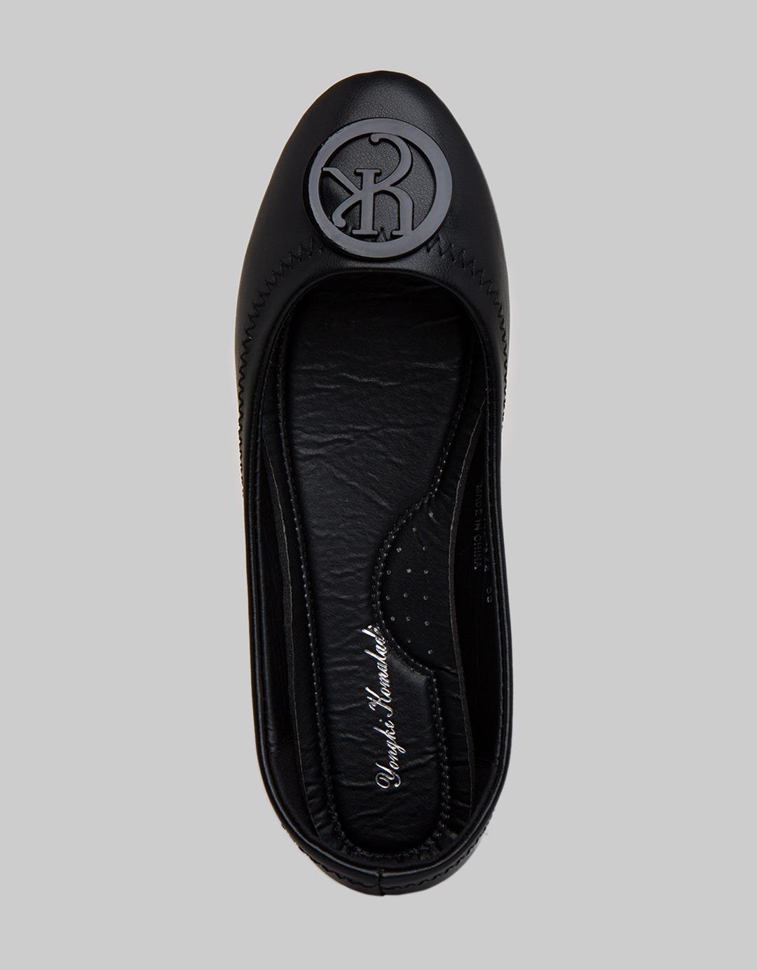 Yongki Komaladi Flat Shoes Stitching Line