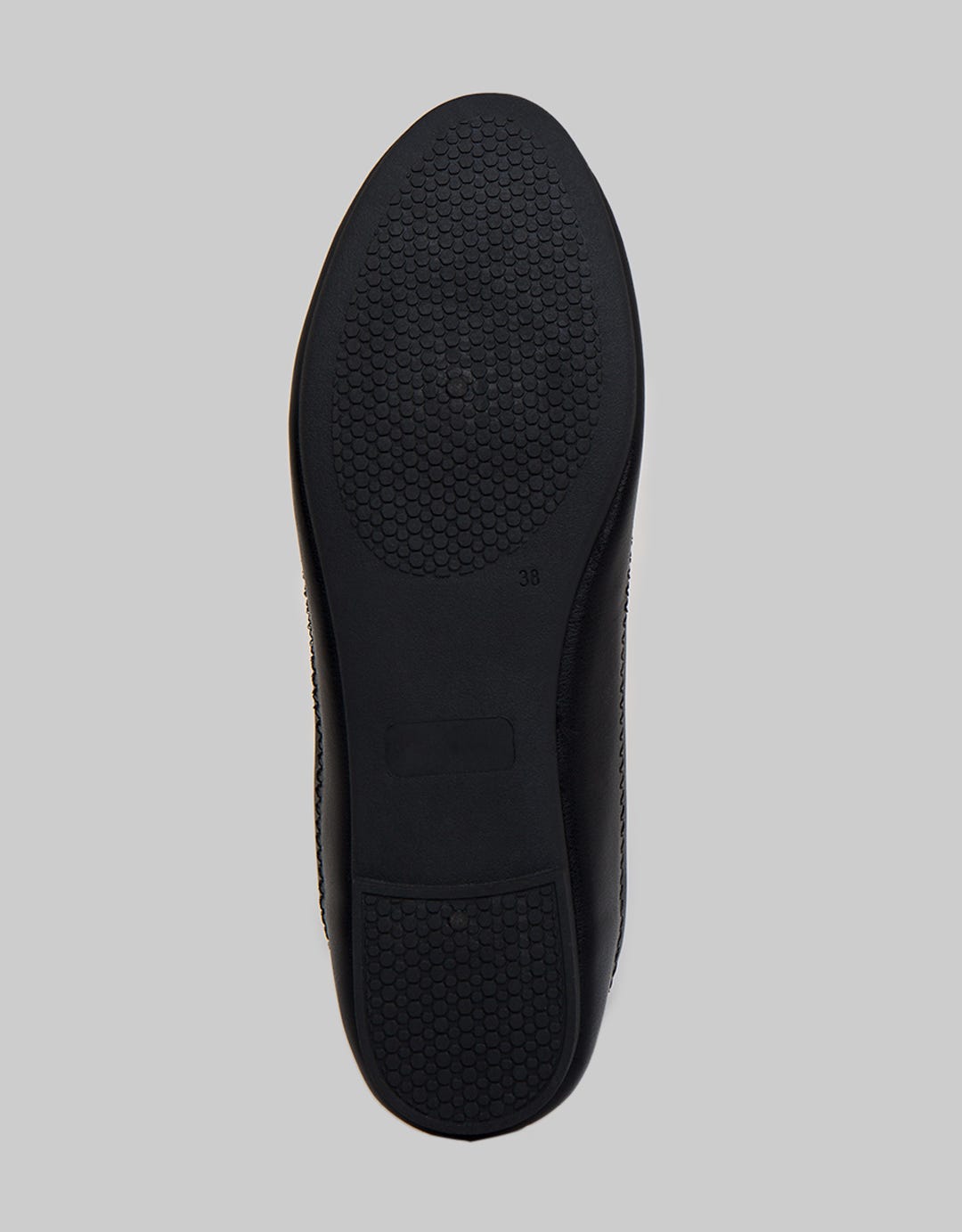 Yongki Komaladi Flat Shoes Stitching Line