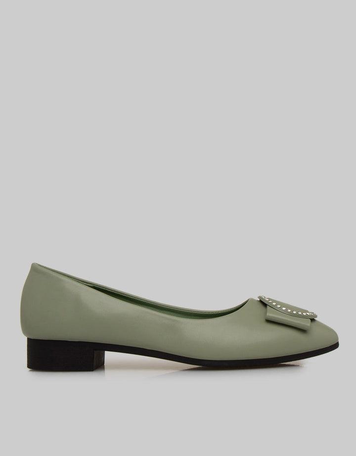 Yongki Komaladi Flat Shoes Circle Aksesoris