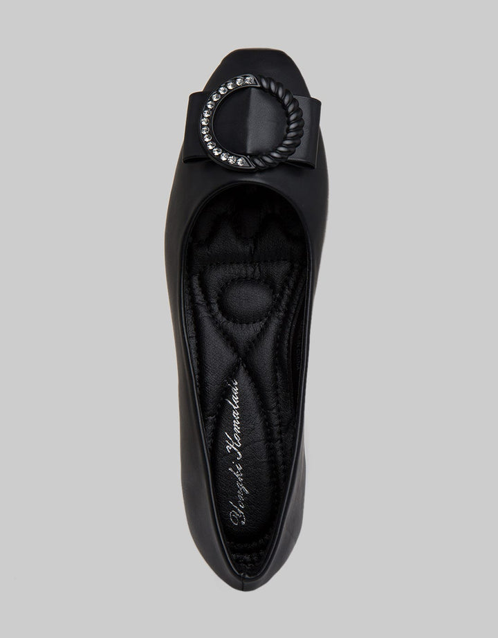 Yongki Komaladi Flat Shoes Circle Aksesoris
