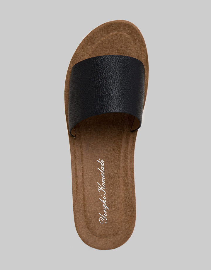 Yongki Komaladi Big Strap Sandal
