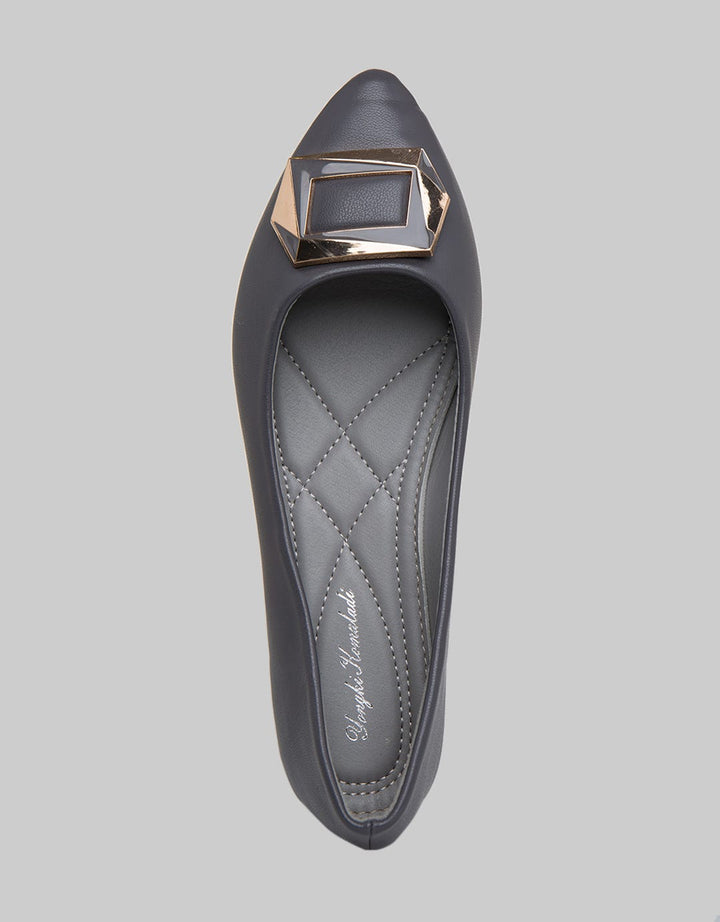 Yongki Komaladi Ol Pointy Sepatu Flat Wanita