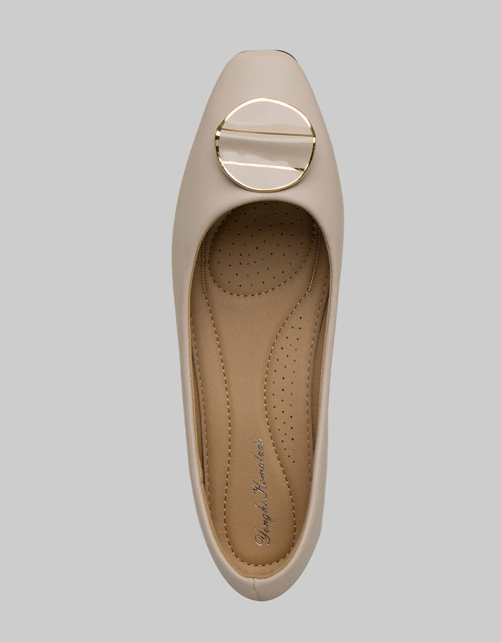 Yongki Komaladi Ol Pointy Sepatu Flat Wanita