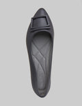 Yongki Komaladi Ol Pointy Sepatu Flat Wanita