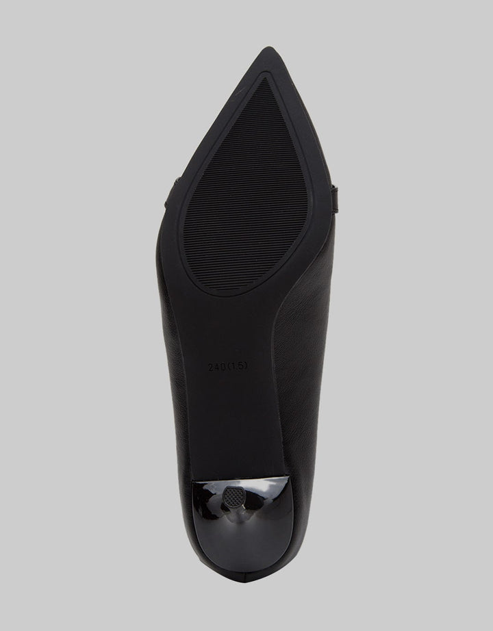 Peter Keiza Simply Heels