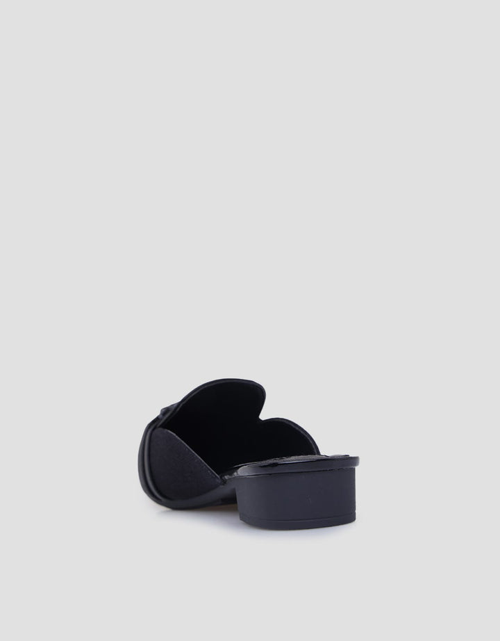 St.Moritz Sepatu Sandal Mules Chain