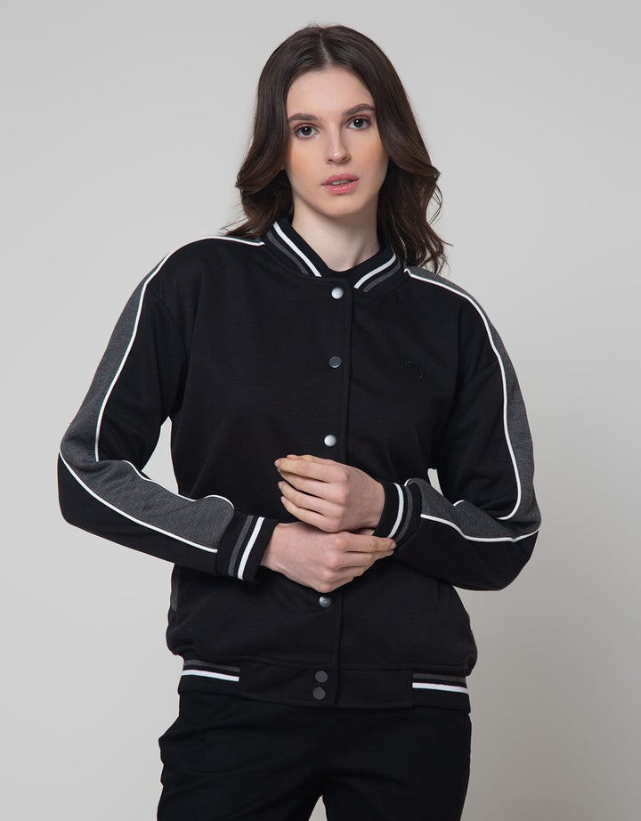 Nevada Varsity Logo Jaket Wanita