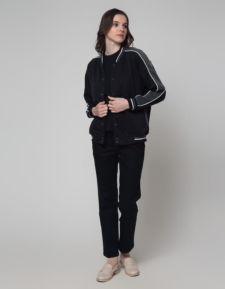 Nevada Varsity Logo Jaket Wanita