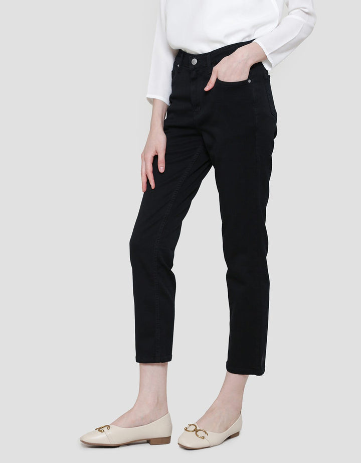 Connexion Regular Felis Basic Wash Celana Denim Wanita