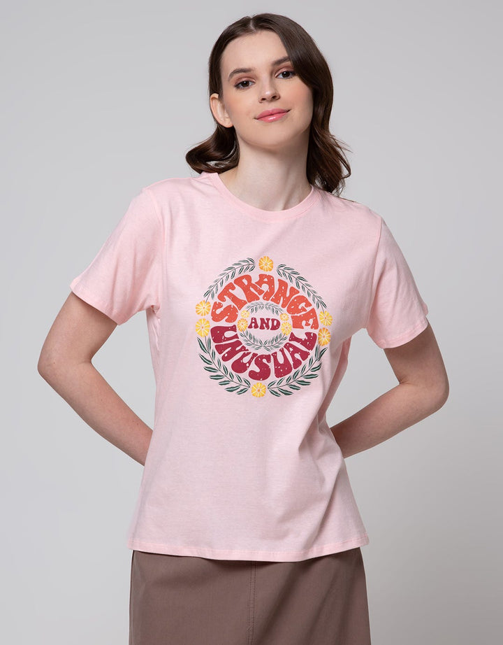 Nevada Strange Unusual Kaos Wanita