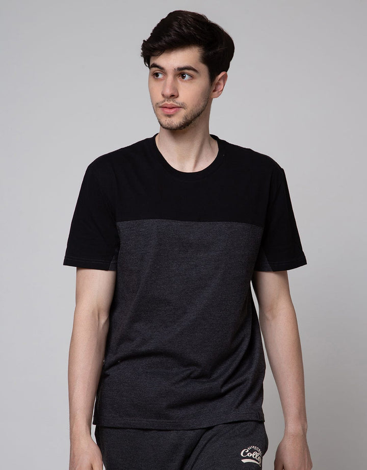 Details Short Sleeve T-Shirt R Neck Cut And Sewn Print
