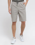 Details of Short Pants Relax Elastic Twill Texture Regular Fit